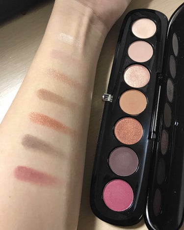 EYE-CONIC  STEEL MULTI-FINISH  EYESHADOW  PALETTE/MARC JACOBS BEAUTY/パウダーアイシャドウを使ったクチコミ（2枚目）