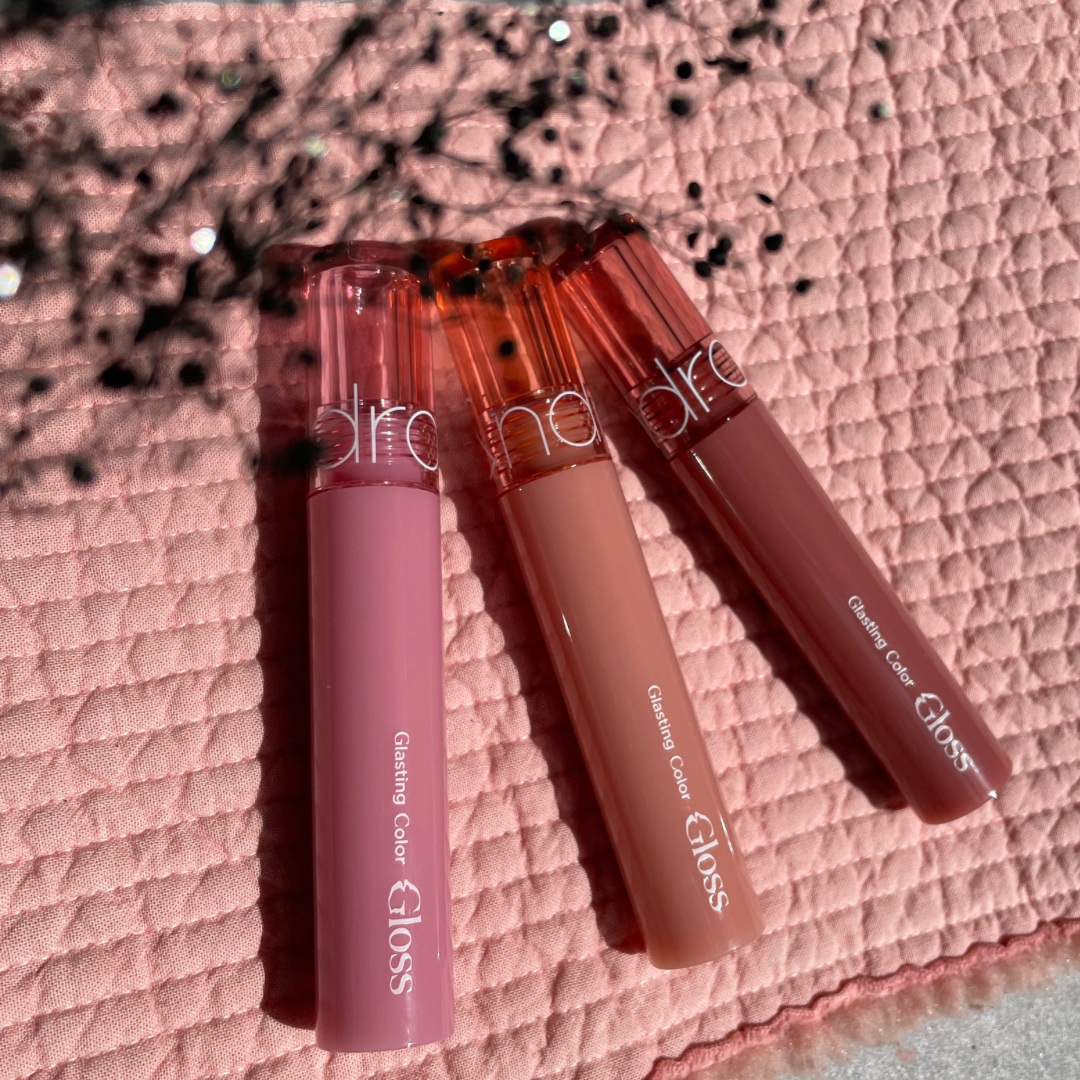 グラスティングカラーグロス 06 ディープンムーア(DEEPEN MOOR) /rom&nd/リップグロスを使ったクチコミ（1枚目）