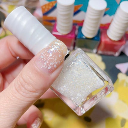 フローリックネイルラッカー/エレガンス クルーズ/マニキュアを使ったクチコミ(3枚目)