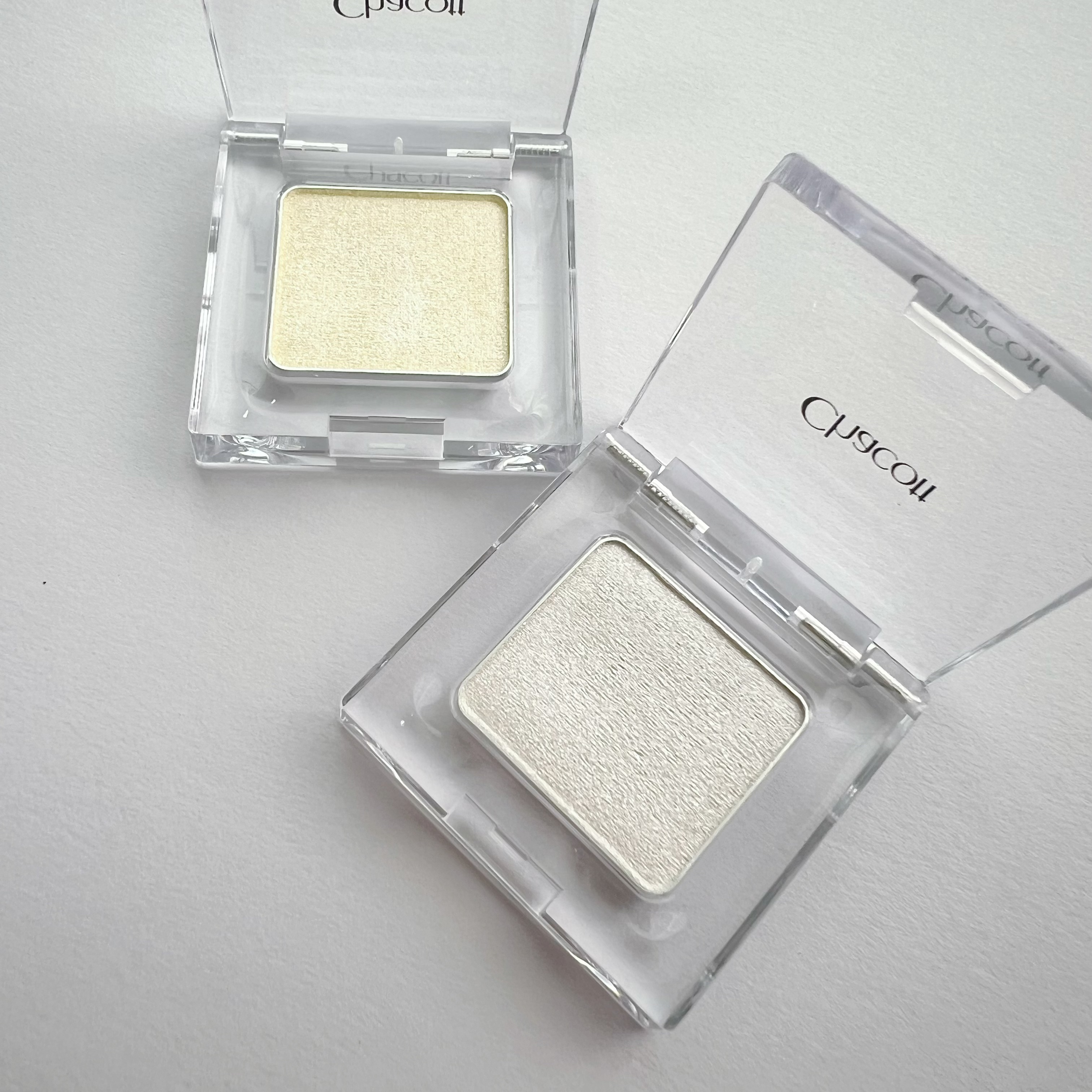 マルチカラーバリエーション トゥインクル/チャコット・コスメティクス/単色アイシャドウを使ったクチコミ（2枚目）