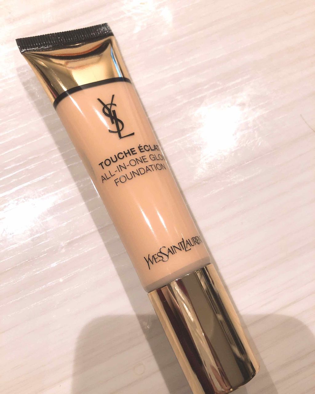 ラディアント タッチ オールインワン グロウ ファンデーション/YVES SAINT LAURENT BEAUTE/クリーム・エマルジョンファンデーションを使ったクチコミ(1枚目)