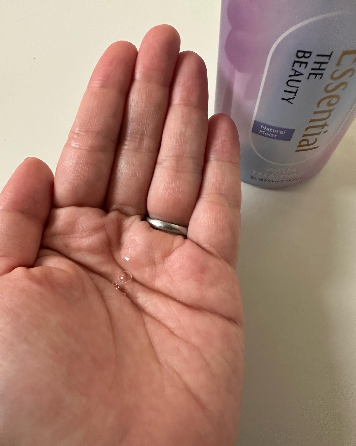 piopio_irie on LIPS 「#PR#エッセンシャルエッセンシャルのマーメイド髪水に新タイプ..」(3枚目)