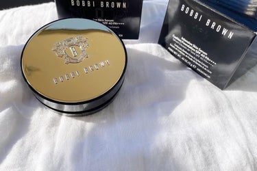 インテンシブ スキン セラム クッション ファンデーション 03 ライト/BOBBI BROWN/クッションファンデーションを使ったクチコミ（1枚目）