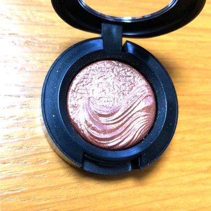 エクストラ ディメンション アイシャドウ/M・A・C/単色アイシャドウを使ったクチコミ(1枚目)