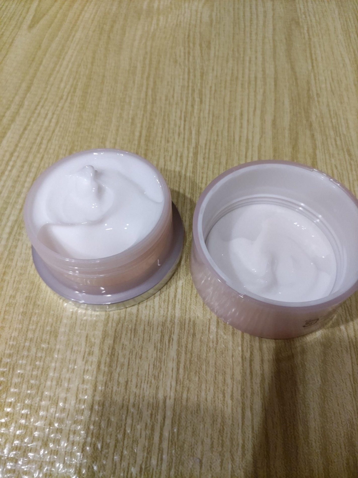 ミラクルワン リッチ&モイスト/RF28/オールインワン化粧品を使ったクチコミ(3枚目)