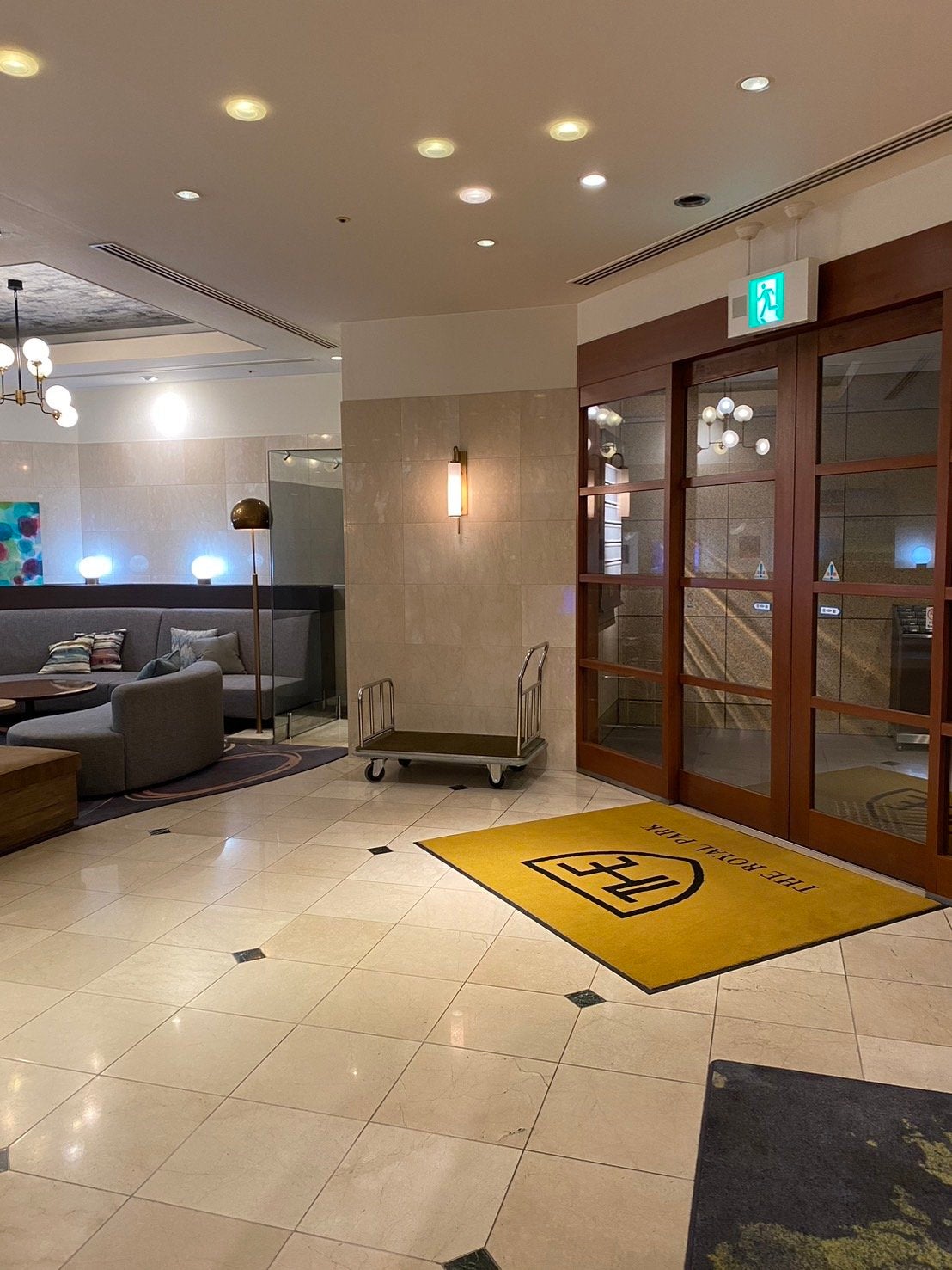 ピュアポリッシュクッションファンデーション/SELVE/クッションファンデーションを使ったクチコミ(2枚目)