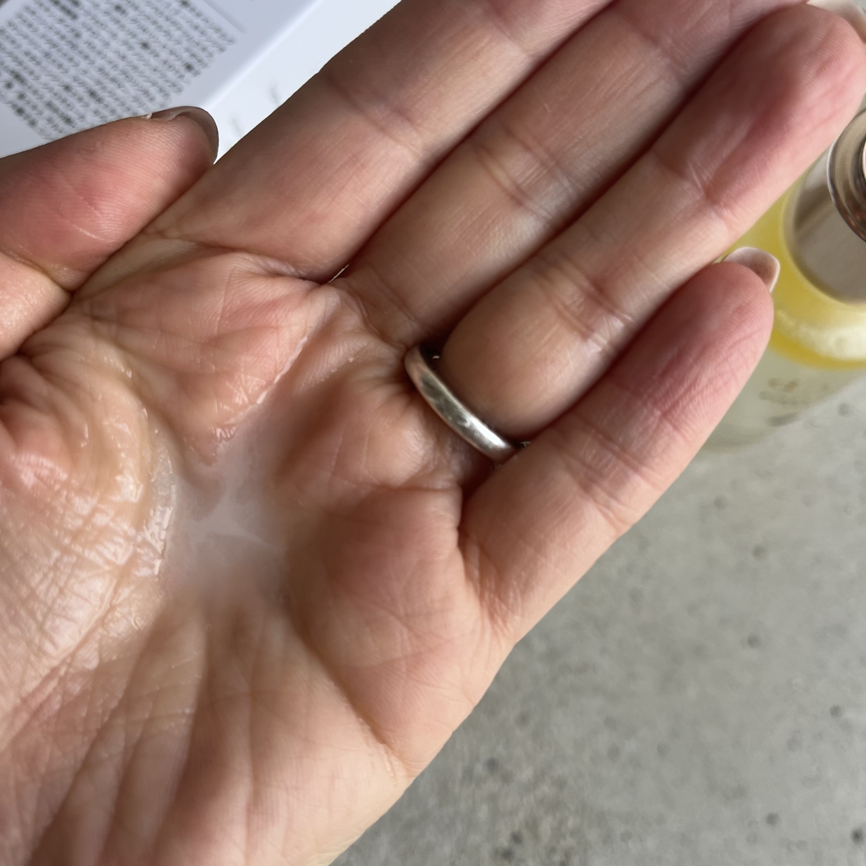 ダルバ ホワイトトリュフファーストスプレーセラム/ダルバ/ミスト状化粧水を使ったクチコミ（3枚目）