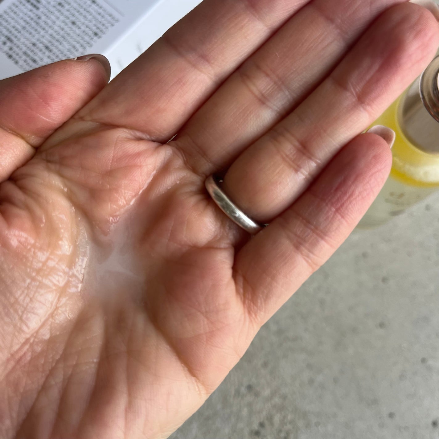 ダルバ ホワイトトリュフファーストスプレーセラム/ダルバ/ミスト状化粧水を使ったクチコミ(3枚目)