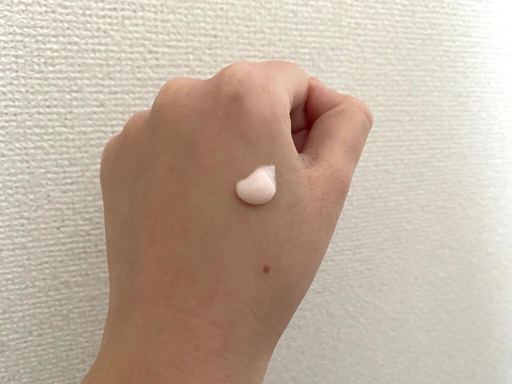 クレ・ド・ポー ボーテ ヴォワールマティフィアンリサン/クレ・ド・ポー ボーテ/化粧下地を使ったクチコミ(2枚目)