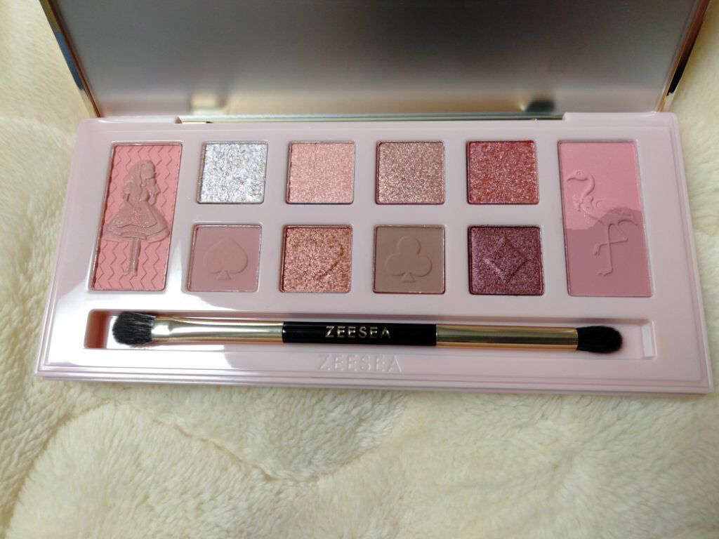 アリスドリームランドシリーズ 12色アイシャドウパレット（ZEESEA×大英博物館）/ZEESEA/アイシャドウパレットを使ったクチコミ（2枚目）