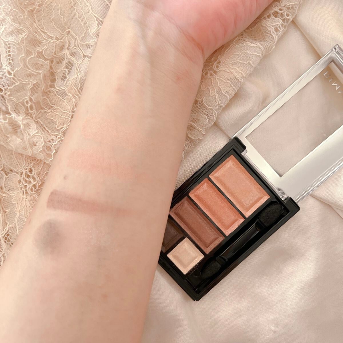 ショコラスウィート アイズ ソフトマット/リンメル ロンドン/アイシャドウパレットを使ったクチコミ(3枚目)