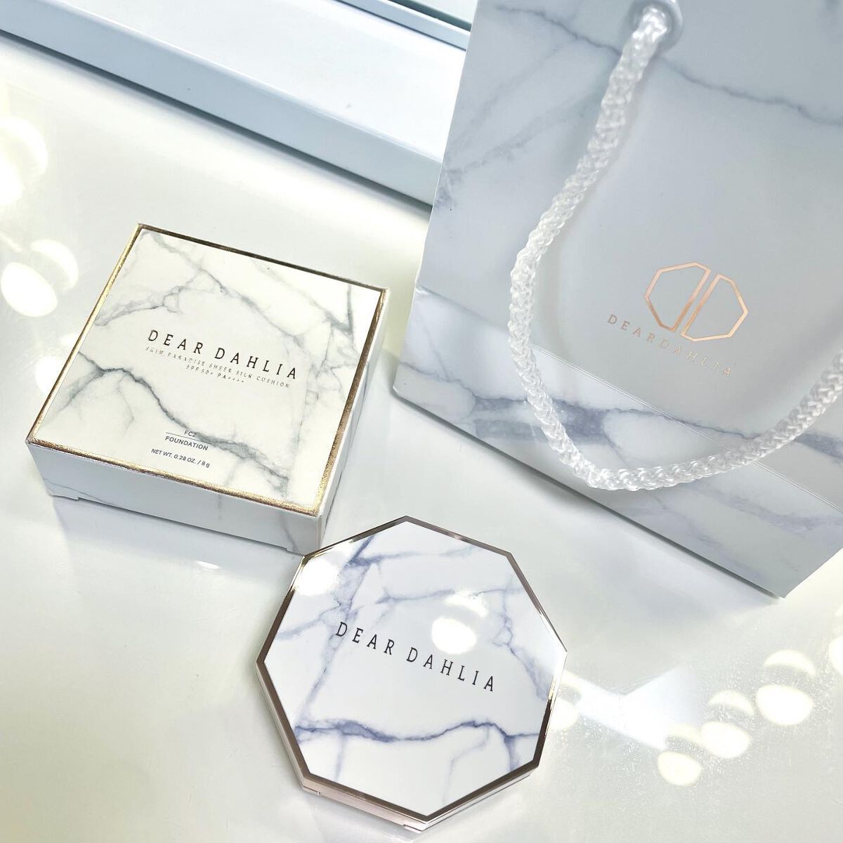 スキンパラダイスシアーシルククッション/DEAR DAHLIA/クッションファンデーションを使ったクチコミ（1枚目）