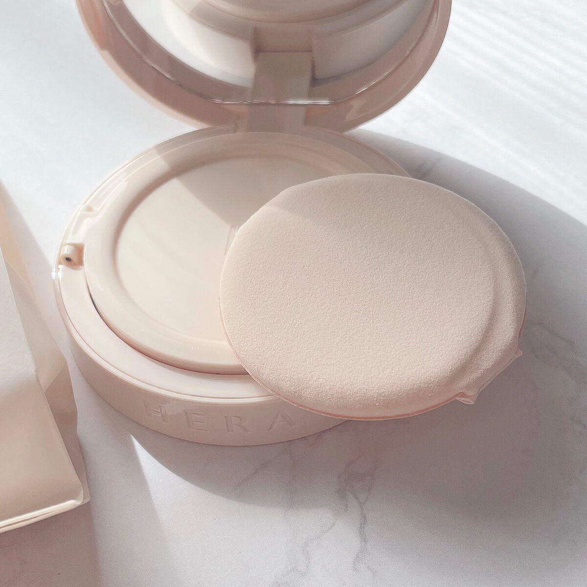 スキン ラディアント グロウ クッション/HERA/クッションファンデーションを使ったクチコミ(4枚目)