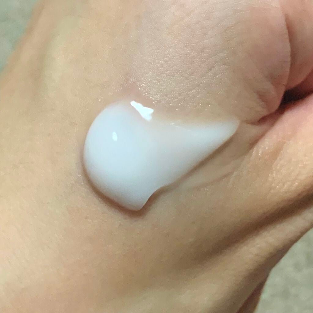 ローズウォーター スリーピングマスク/FEMMUE/フェイスクリームを使ったクチコミ(2枚目)