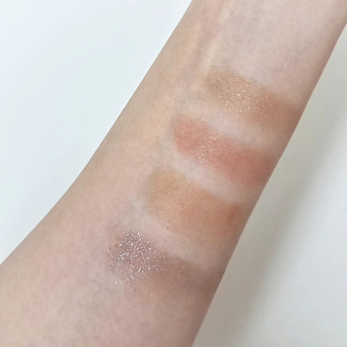 ミネラルクラッシィシャドー/エトヴォス/アイシャドウパレットを使ったクチコミ(3枚目)