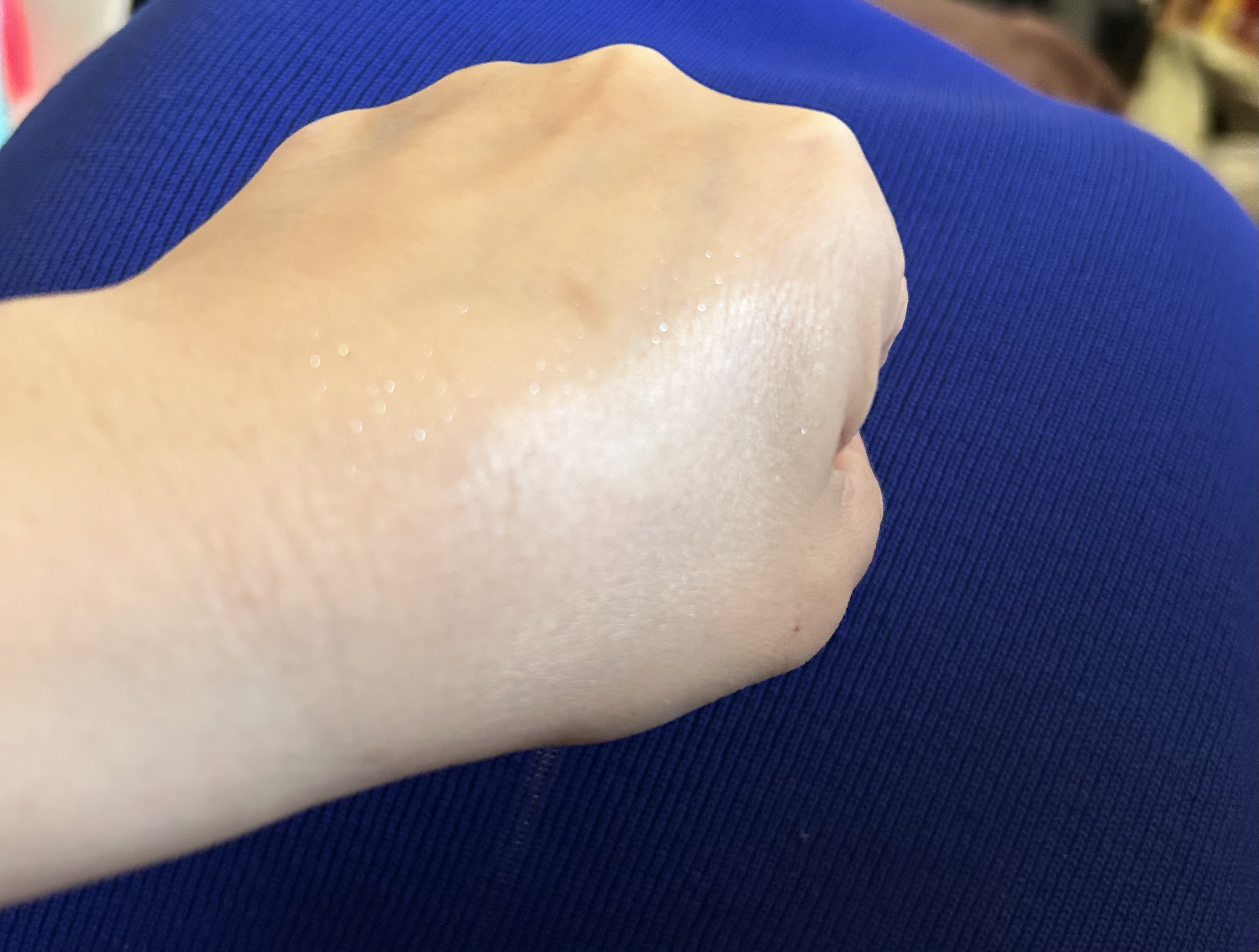 Solistella ハイライト グリッターグロウ/SHOBIDO/パウダーハイライトを使ったクチコミ（3枚目）