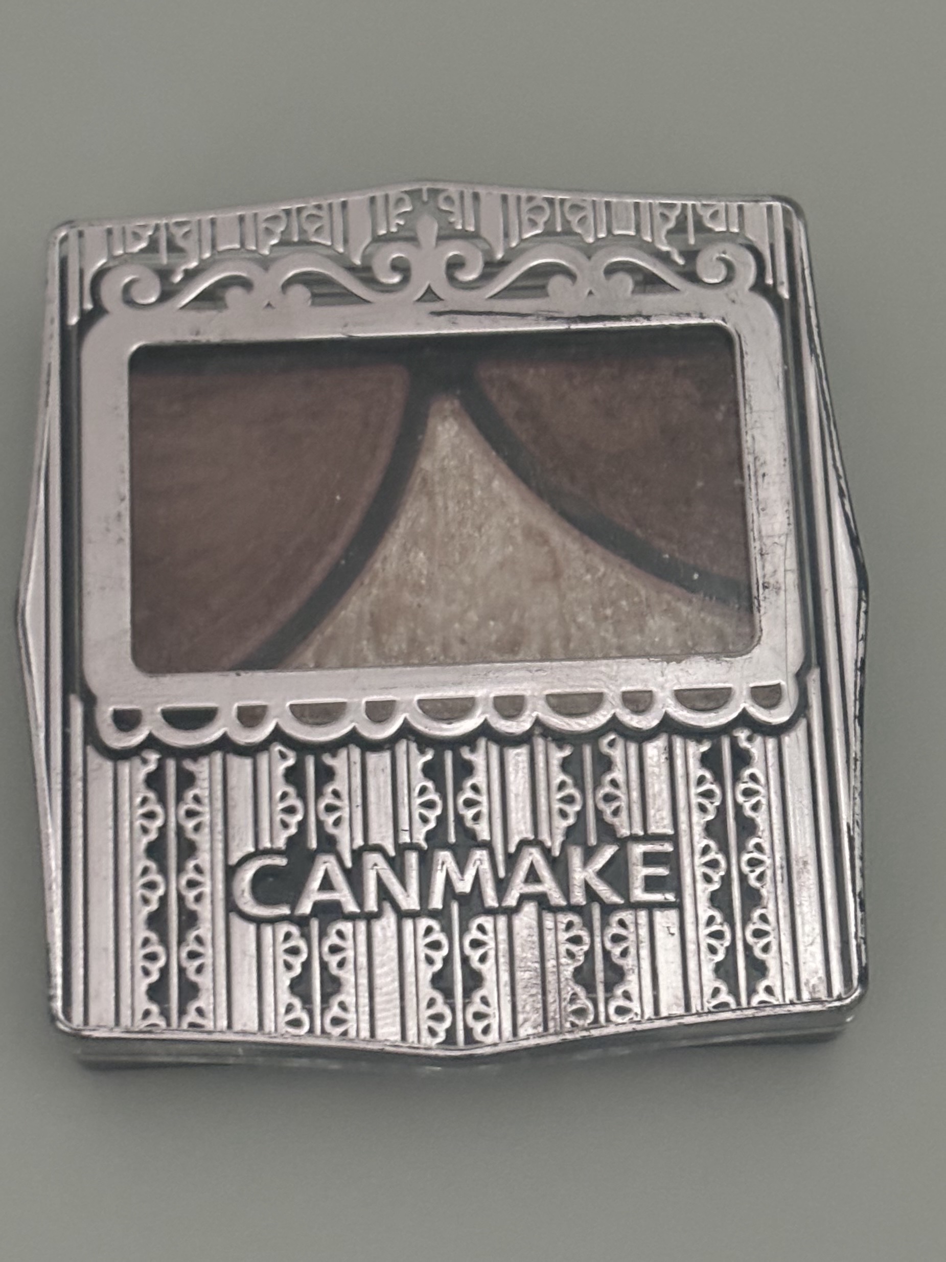 ジューシーピュアアイズ 13 シャンパンベージュ/キャンメイク/アイシャドウパレットを使ったクチコミ（2枚目）