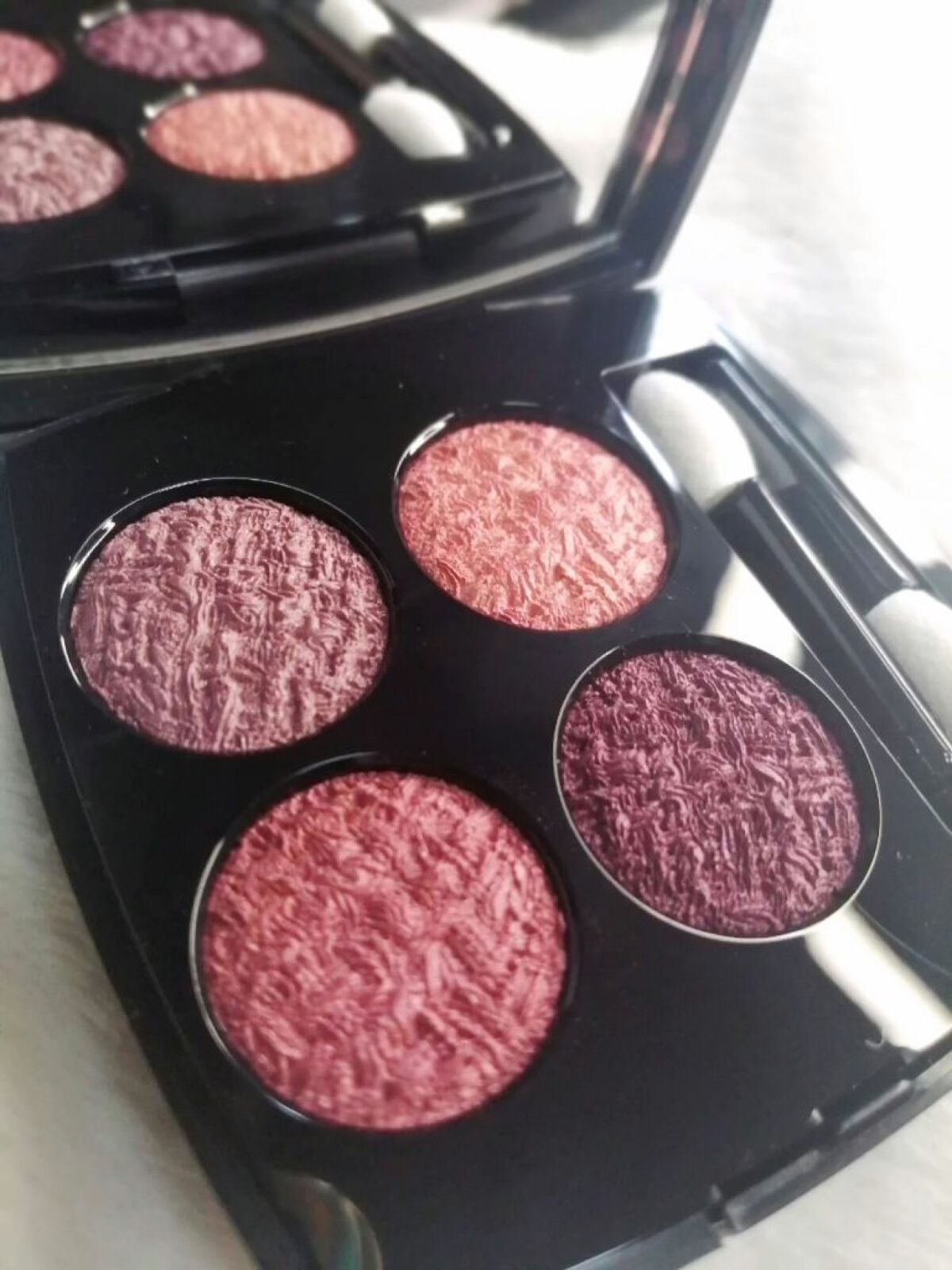 CHANEL レ キャトル オンブル ツイードのクチコミ「〘数量限定〙
話題のアイシャドウが本当に素敵でした。


CHANEL
レ キャトル オンブル.....」（3枚目）