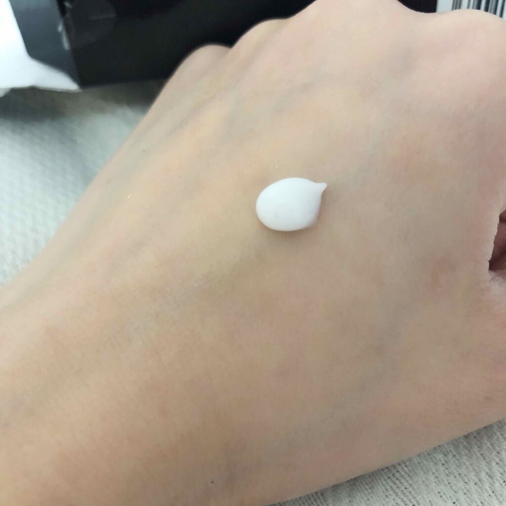 純白専科 すっぴん白雪美容液(専科 薬用美白クリーム)/SENKA(専科)/美容液を使ったクチコミ(2枚目)