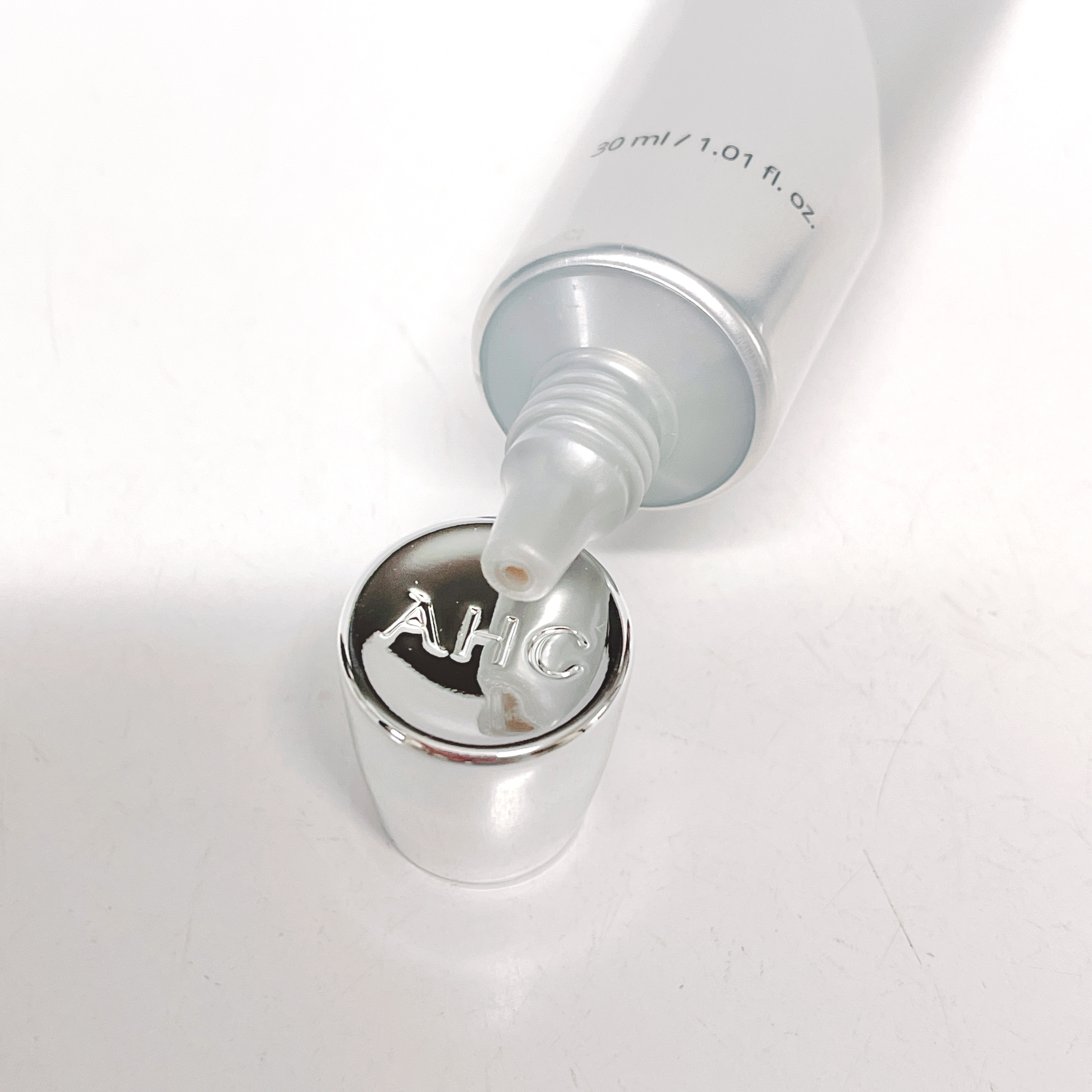 エッセンシャル リアル アイクリーム フォーフェイス/AHC/アイケア・アイクリームを使ったクチコミ（3枚目）