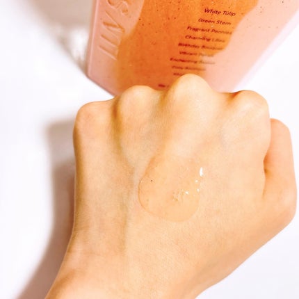 スクラブボディウォッシュ フラワーマーケット ホワイトチューリップ/LUV SCENT/ボディスクラブを使ったクチコミ(5枚目)