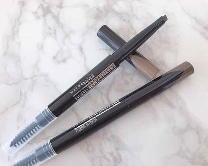 【旧品】ファッションブロウ パウダーインペンシル/MAYBELLINE NEW YORK/パウダーアイブロウを使ったクチコミ(2枚目)