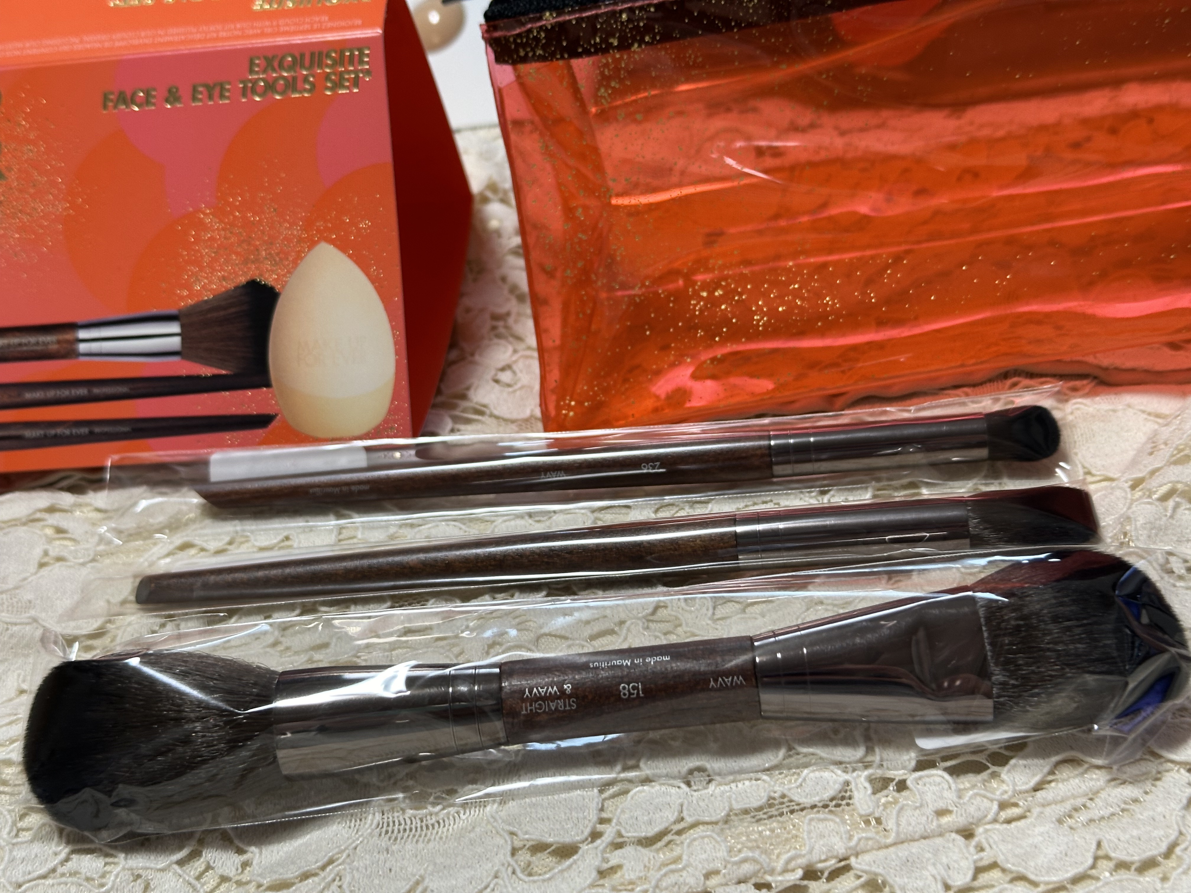 エクスクィジット フェイス＆アイ ツールセット ホリデー24/MAKE UP FOR EVER/その他キットセットを使ったクチコミ（2枚目）