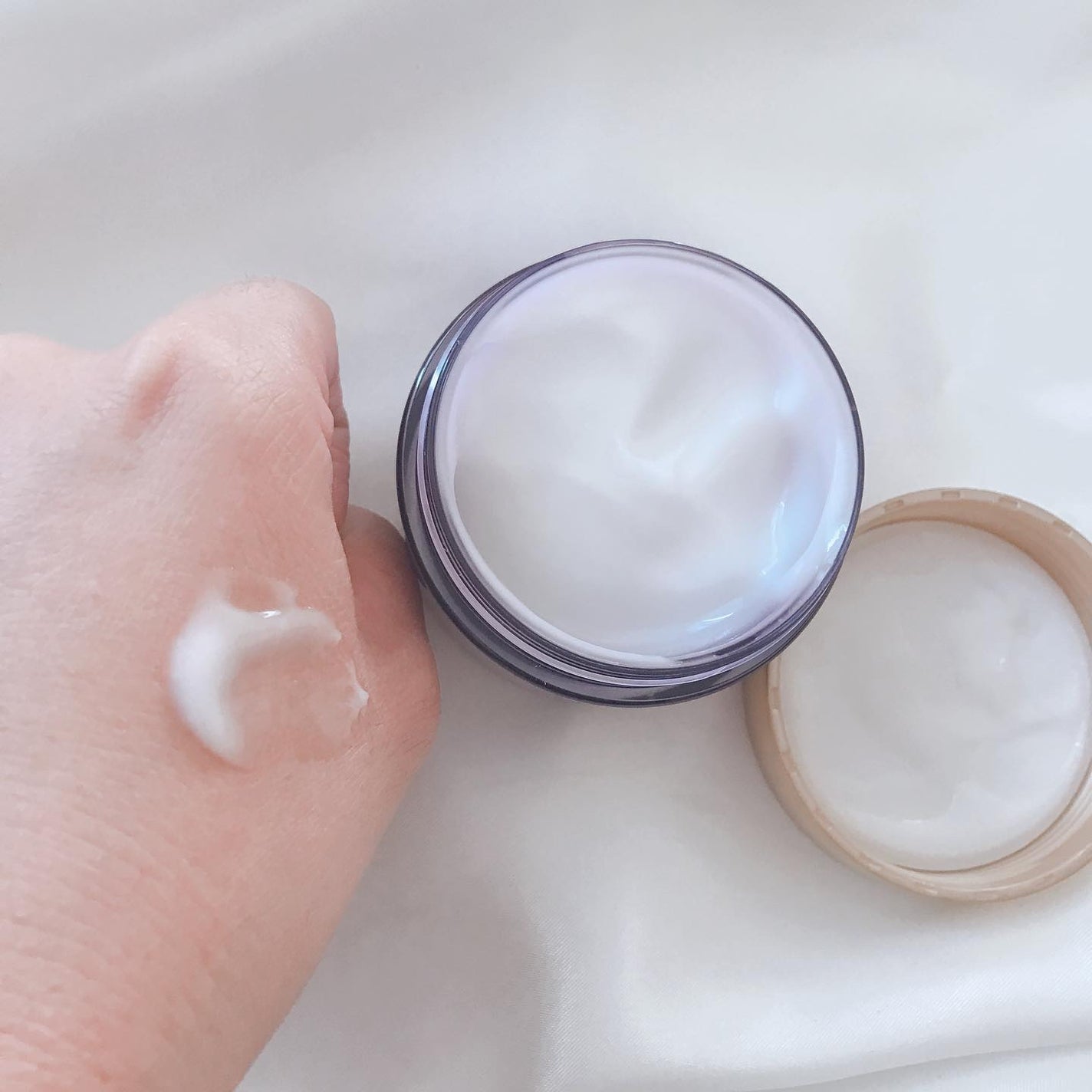 バタフライクイーン ゴールドエクストラ/フェイシャルコスメティック研究所/オールインワン化粧品を使ったクチコミ(5枚目)