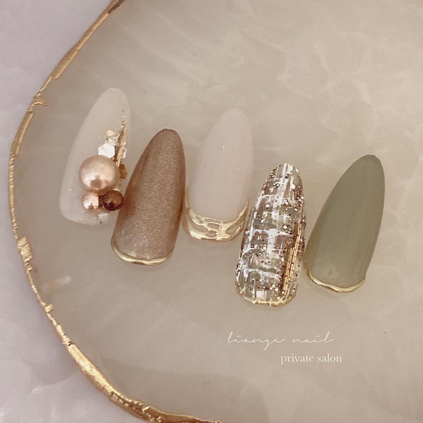 Yuki on LIPS 「.tweednail🍂..グリーンのツイードのリクエストがあっ..」(1枚目)