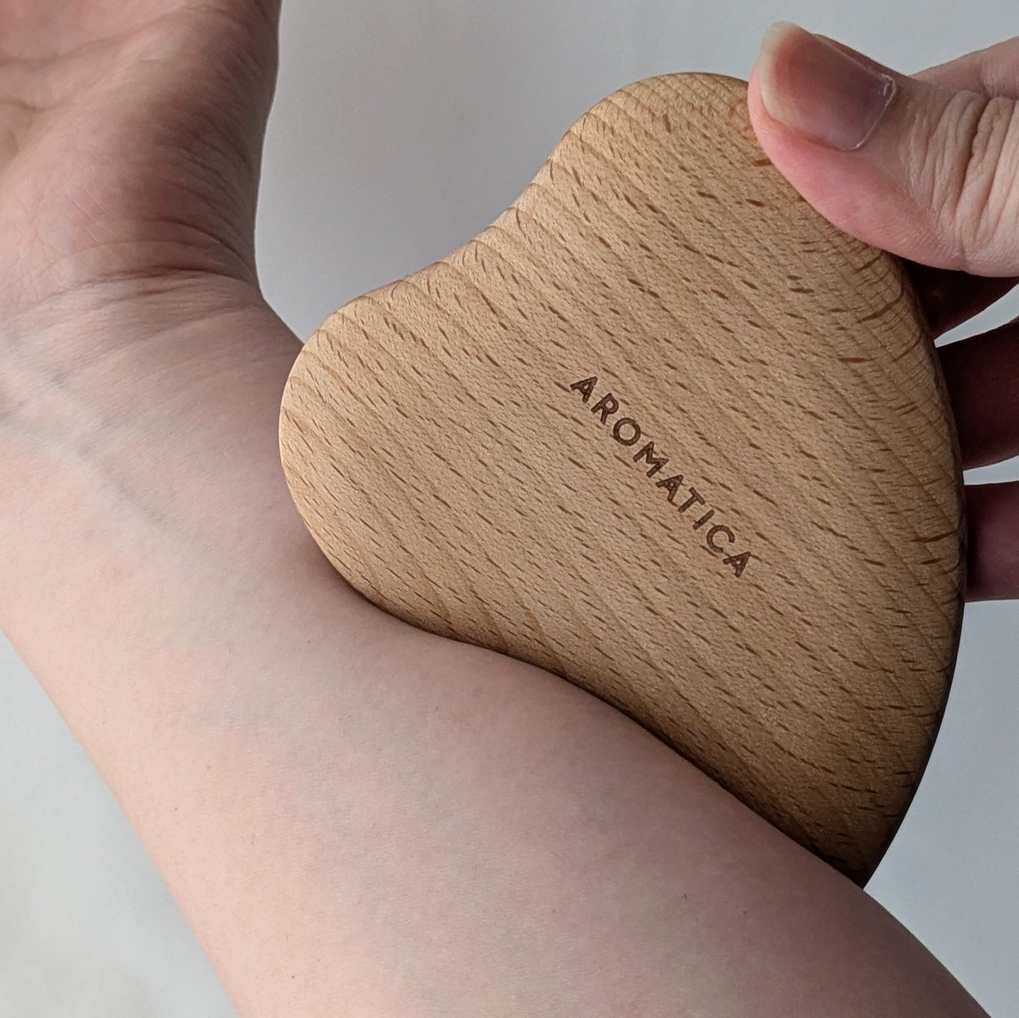 オーガニックボディーオイル ‐サレンボディオイル ラベンダー・マジョラム/AROMATICA/ボディオイルを使ったクチコミ（3枚目）