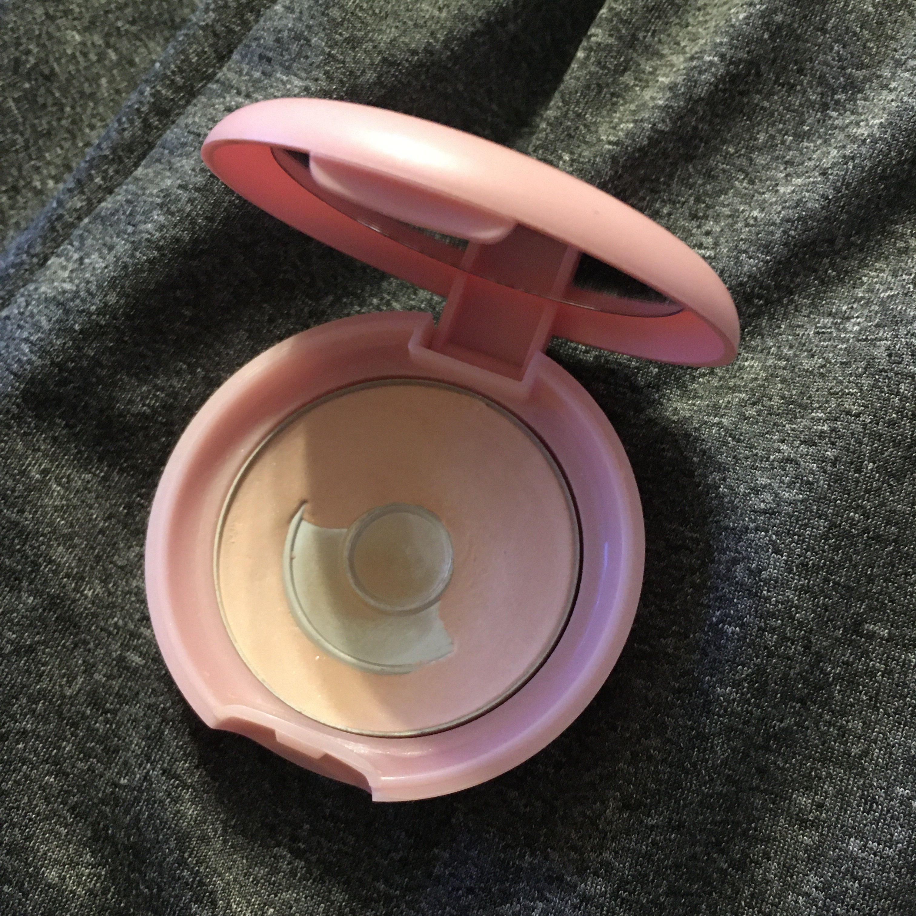 ディア ガールズ クリアーパクト/ETUDE/プレストパウダーを使ったクチコミ（1枚目）