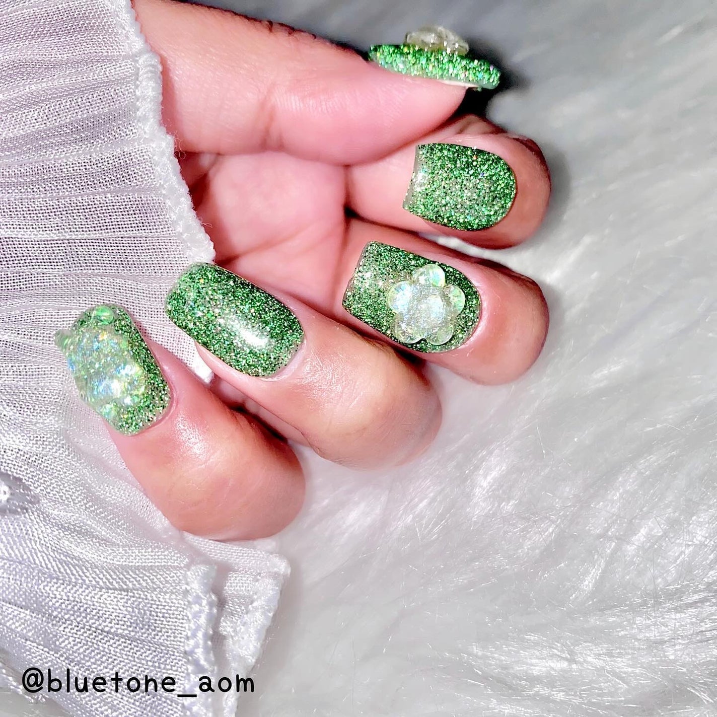 ⋆͛🦖⋆͛aomi on LIPS 「オリジナルフラッシュ!!今回はグリーンをメインに💚結構ギラギラ..」(3枚目)