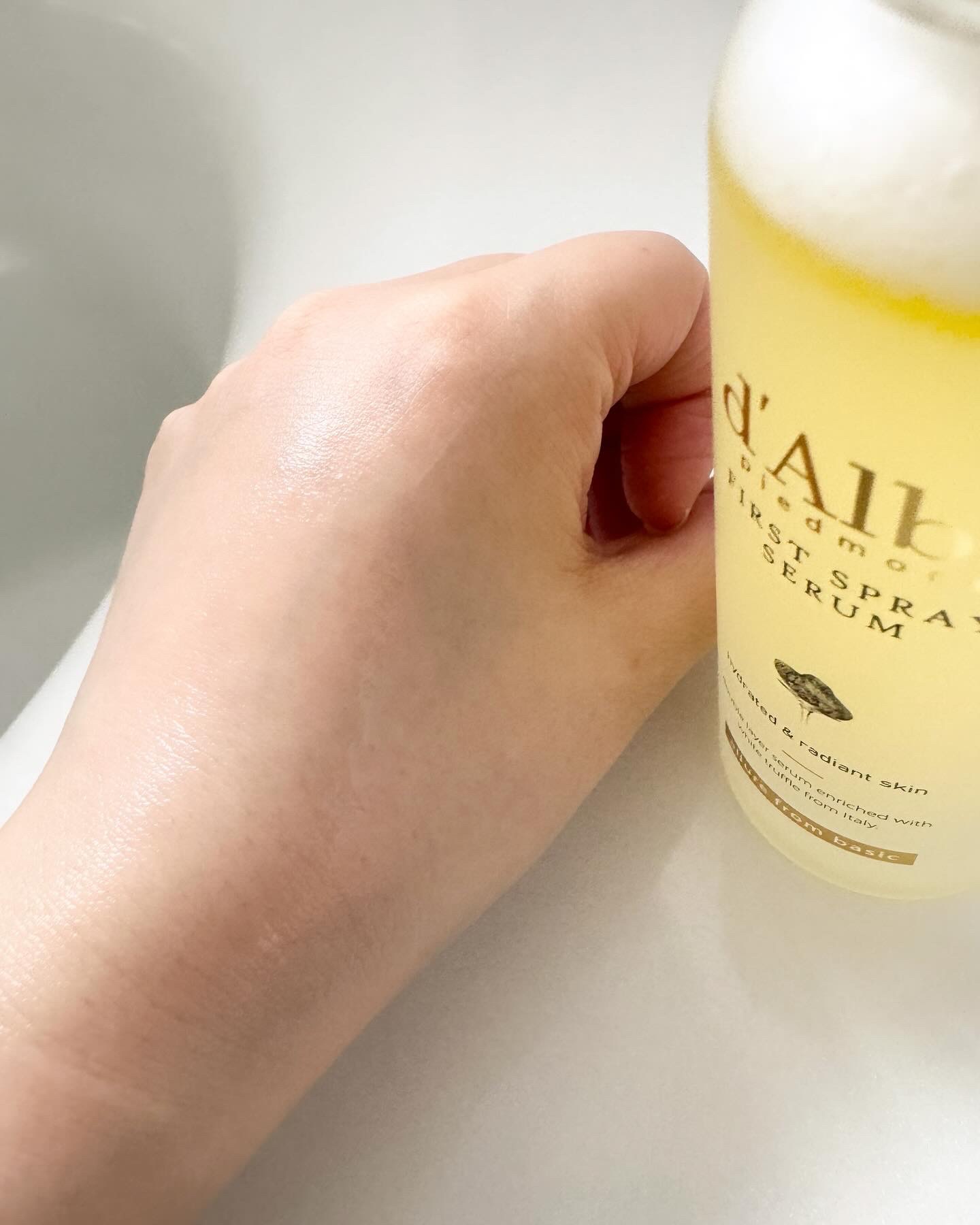 ダルバ ホワイトトリュフファーストスプレーセラム/ダルバ/ミスト状化粧水を使ったクチコミ（3枚目）