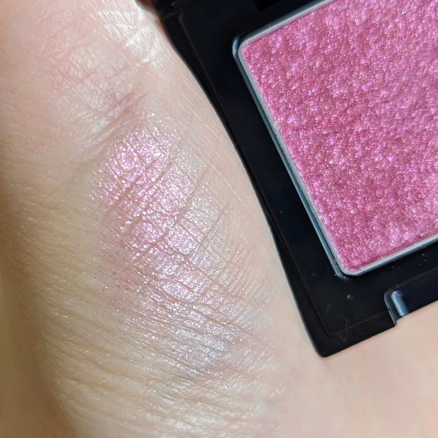 エレガンス ラズル スターアイカラー/エレガンス ラズル /単色アイシャドウを使ったクチコミ（3枚目）