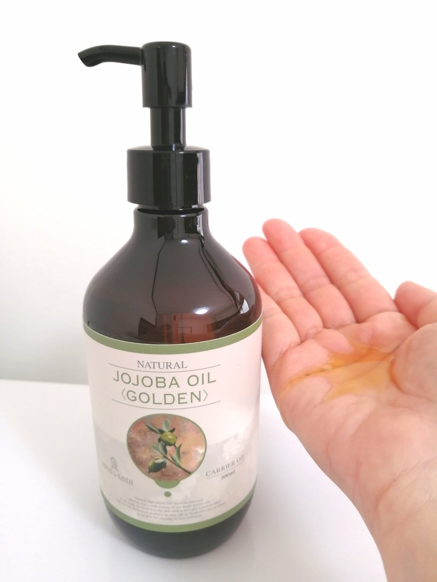 lili on LIPS 「『ホホバオイル(ゴールデン)アプレミディ』美容オイルです未精製..」(2枚目)