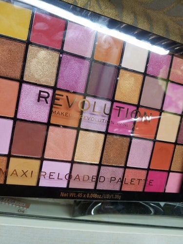 Revolution Maxi Reloaded Palette /MAKEUP REVOLUTION/アイシャドウパレットを使ったクチコミ（1枚目）