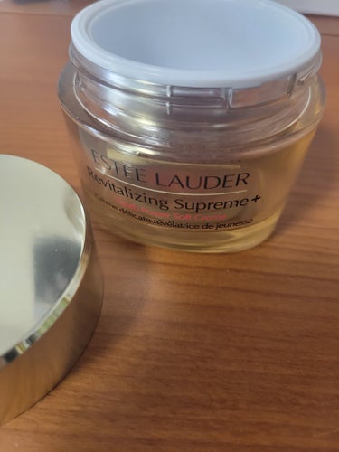 ESTEE LAUDER シュープリーム プラス トータル クリームのクチコミ「使い切りました(*^^*)

ふわふわするクリームで乳液に近いテクスチャーでした❤
こちらは必.....」（1枚目）