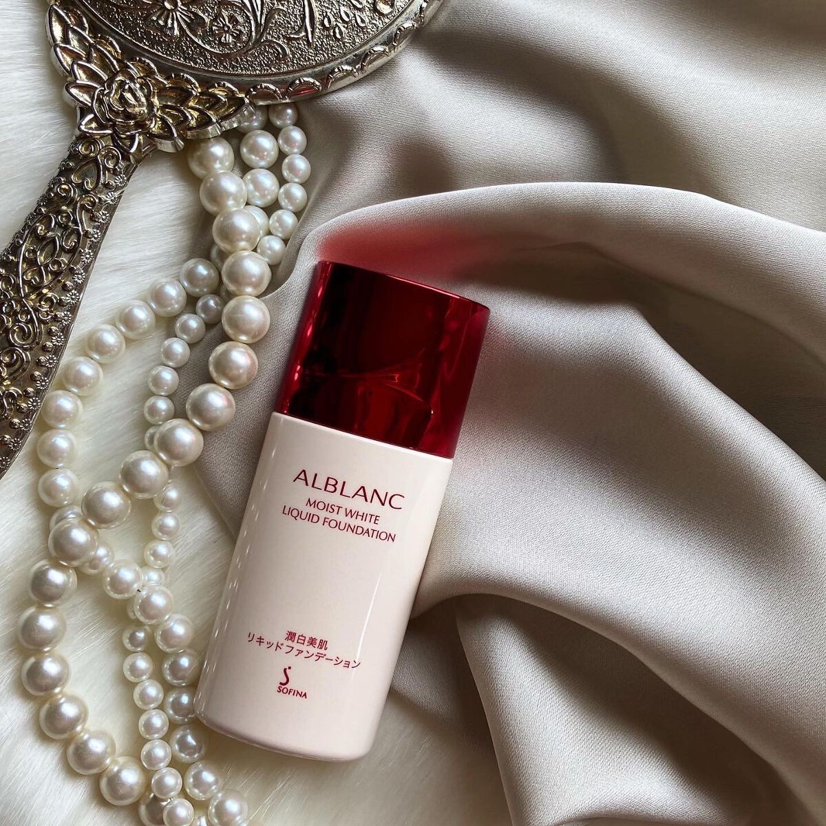 ALBLANC 潤白美肌リキッドファンデーションのクチコミ「𓅪𓂃 𓈒𓏸
～軽やかにのびて、
吸い付くようにフィット～

@alblanc_jp 
@cos.....」（1枚目）