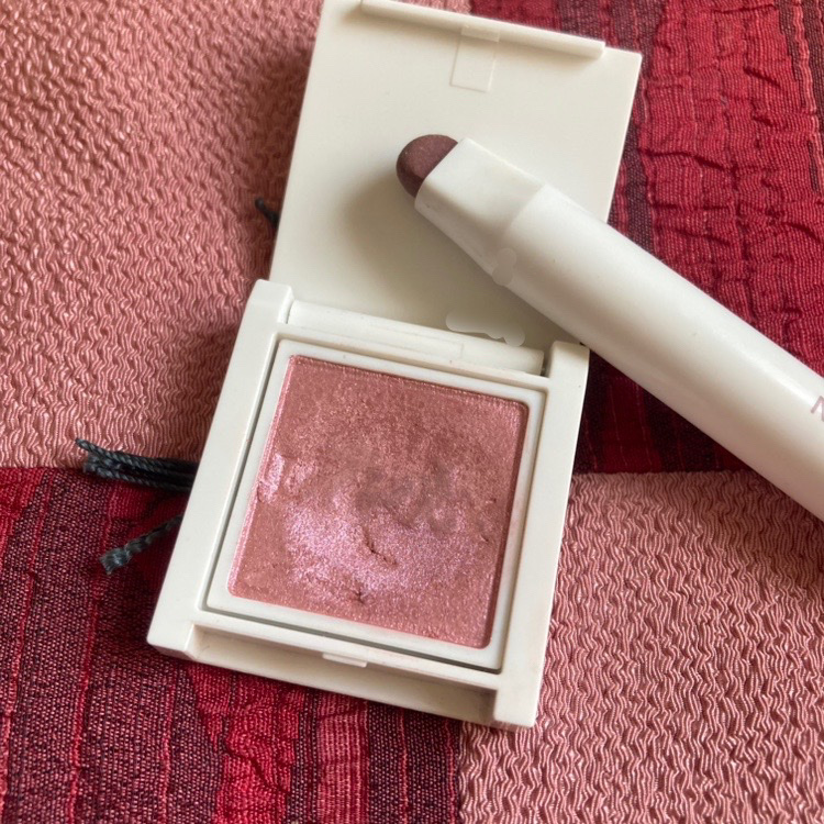 アイシャドーペン 01 ピンクシャドー/UNMIX/スティックアイシャドウを使ったクチコミ（1枚目）