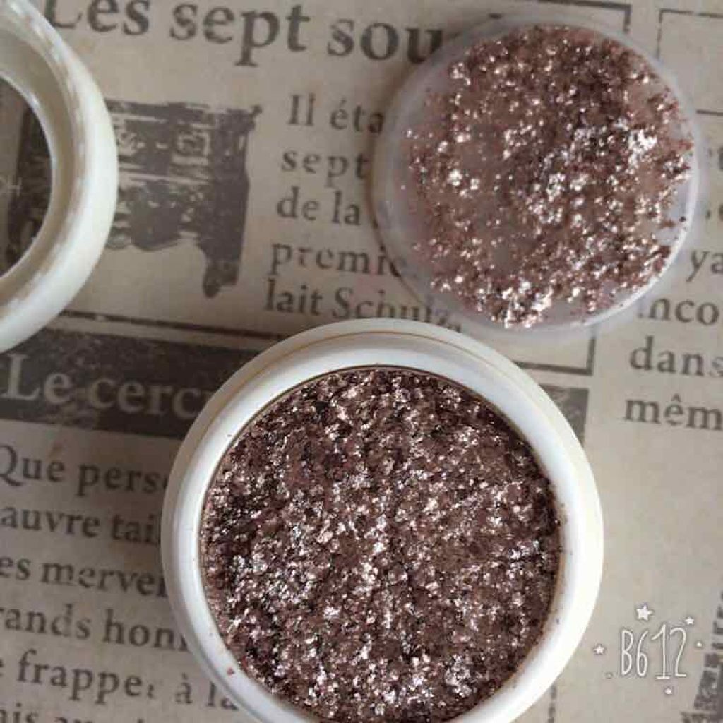 ホイルショックシャドウ/HOLIKA HOLIKA/単色アイシャドウを使ったクチコミ（2枚目）