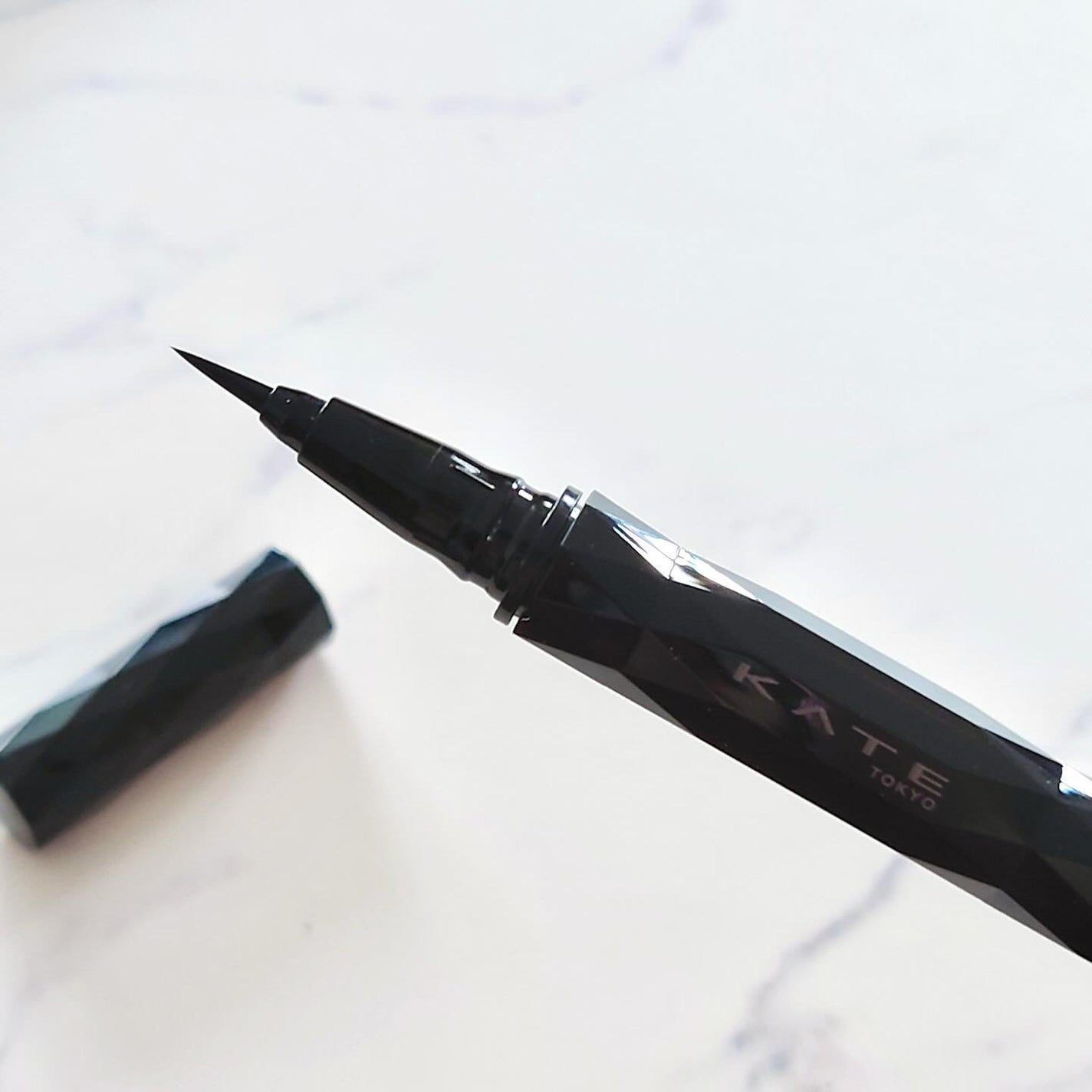 スーパーシャープライナーEX4.0/KATE/リキッドアイライナーを使ったクチコミ(3枚目)