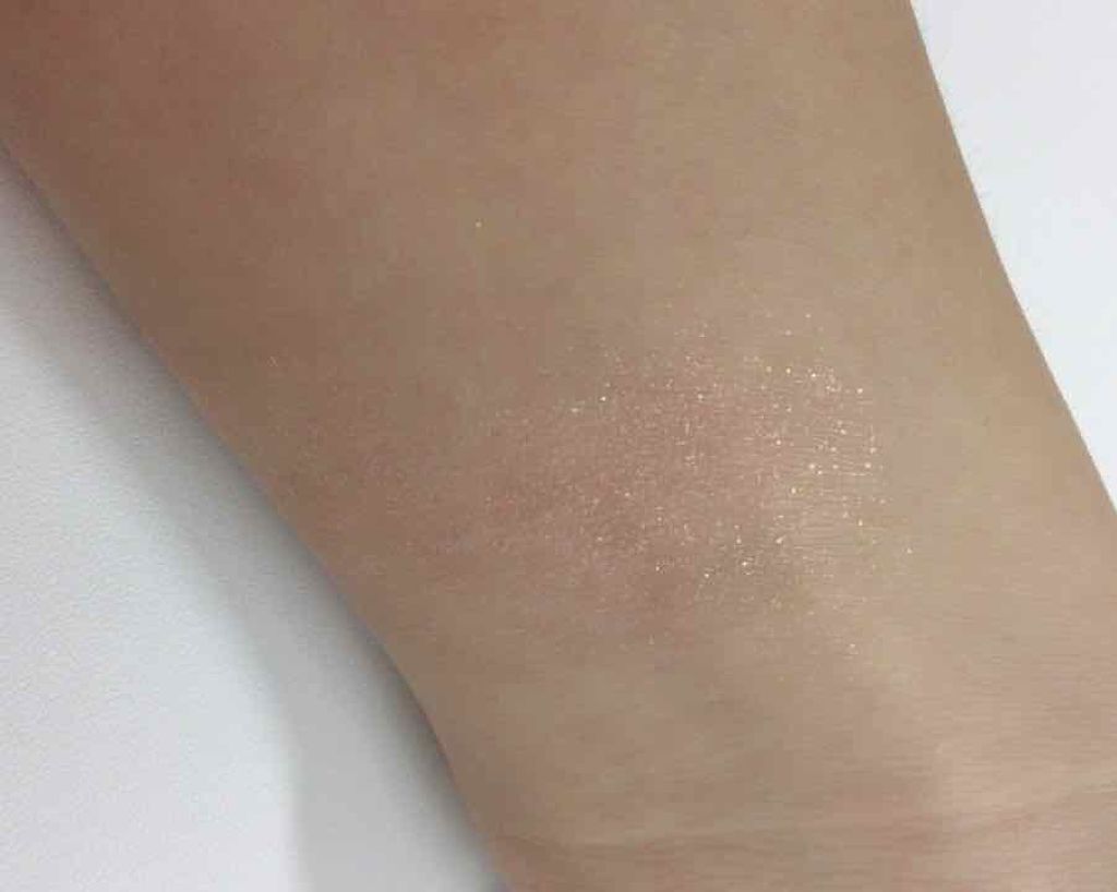 プリズム パウダーアイカラー/リンメル ロンドン/単色アイシャドウを使ったクチコミ(2枚目)