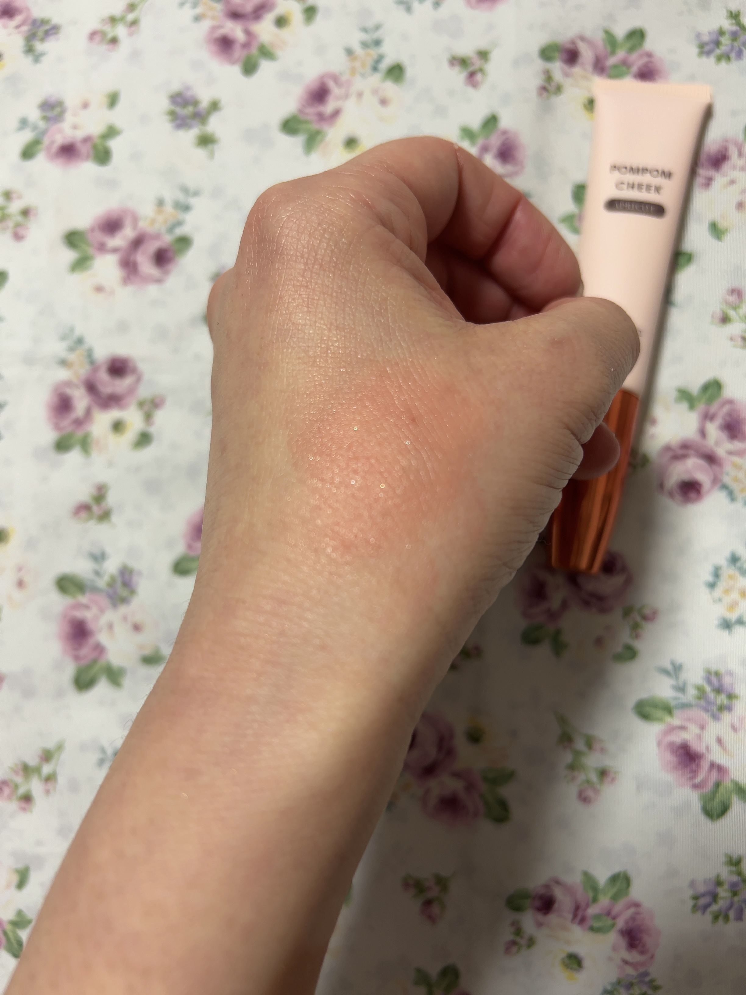 キラキラポムポムチーク/Kirei&co./リキッドチークを使ったクチコミ（3枚目）