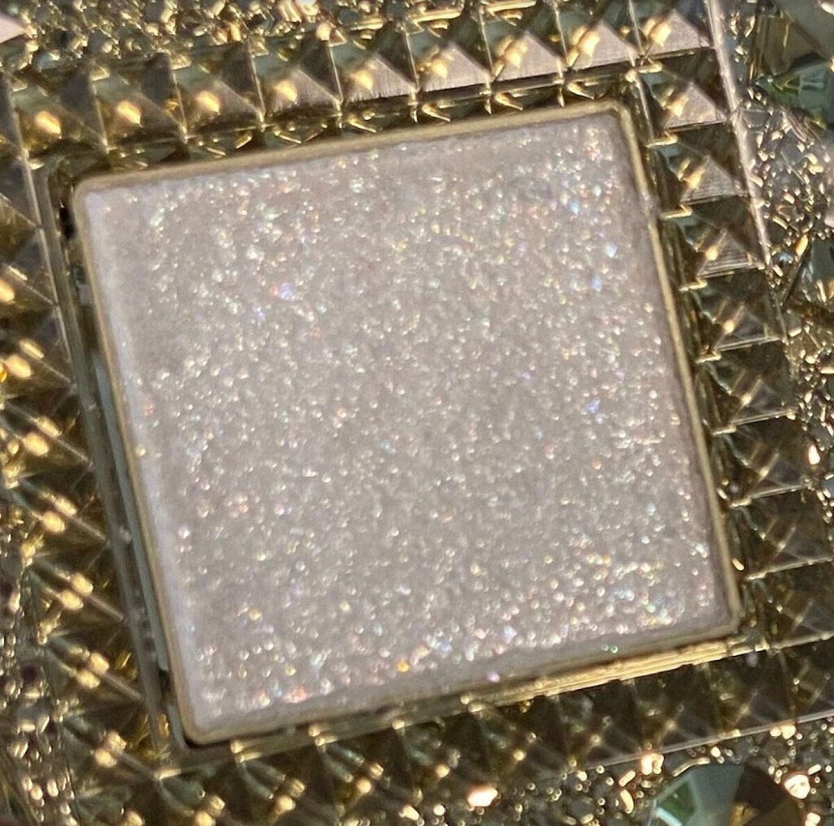 エレガンス ヌーヴェル アイズ/Elégance/アイシャドウパレットを使ったクチコミ(4枚目)