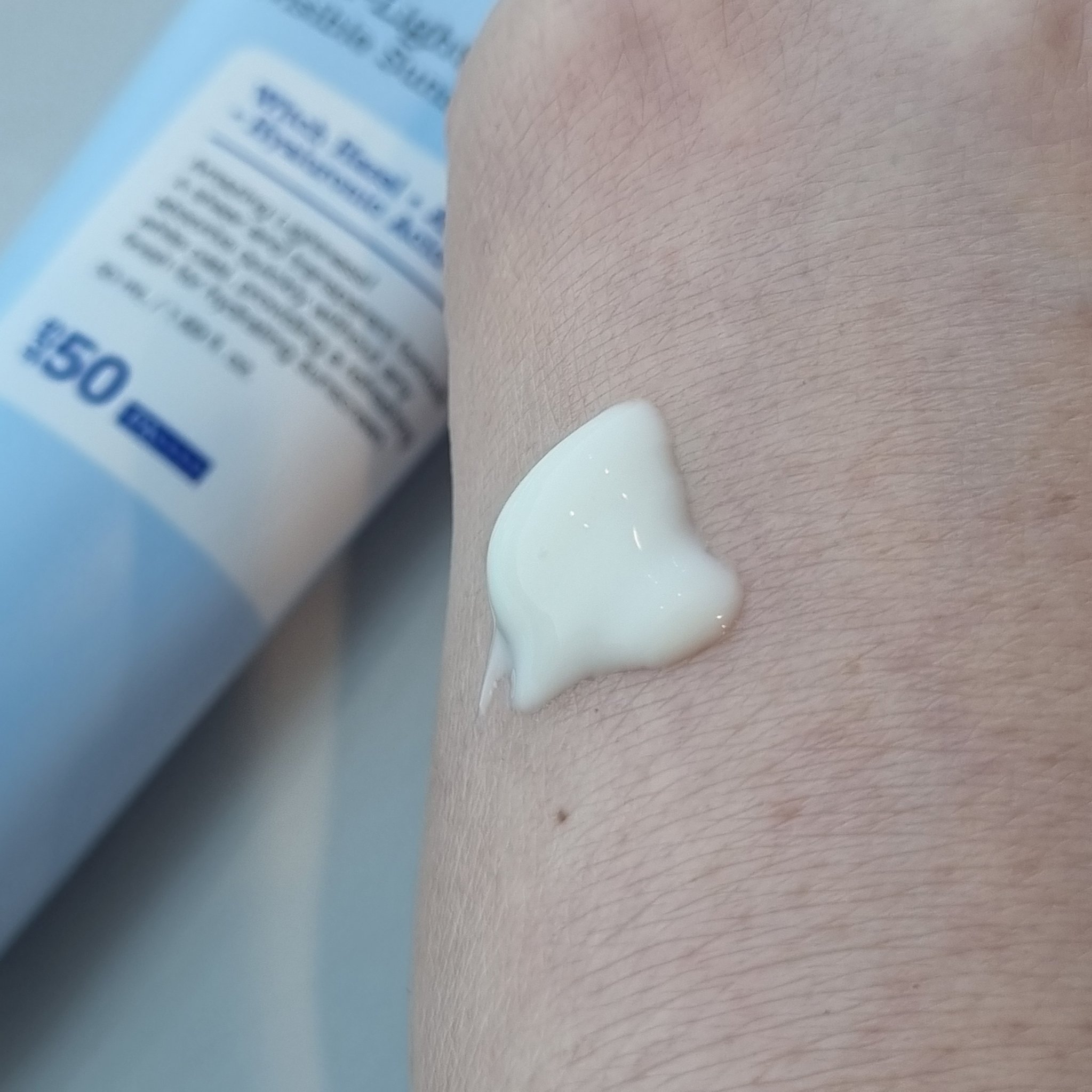 ウルトラライト透明UVクリーム/COSRX/日焼け止めクリームを使ったクチコミ（2枚目）