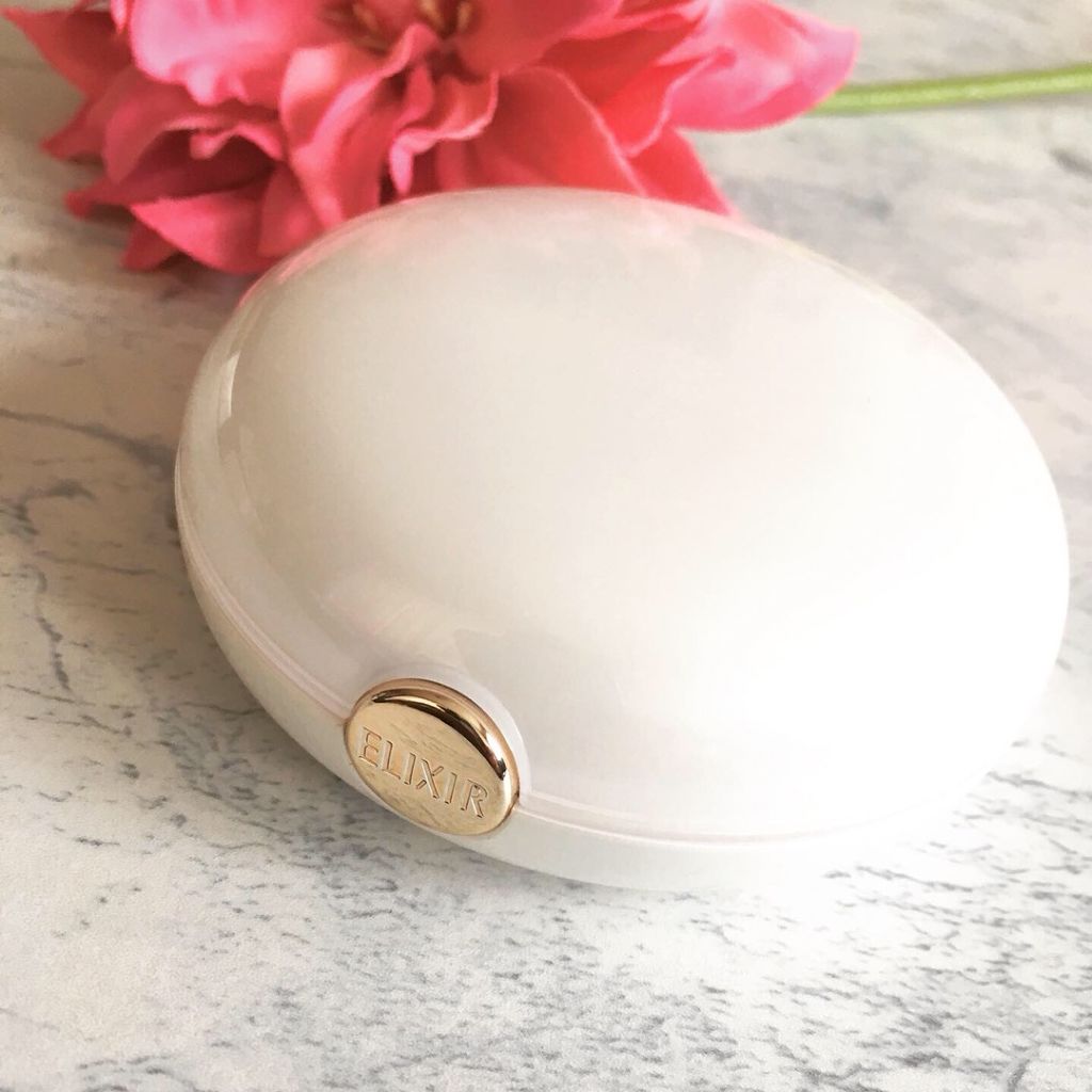 エリクシール シュペリエル つや玉ファンデーション/エリクシール/クリーム・エマルジョンファンデーションを使ったクチコミ(2枚目)