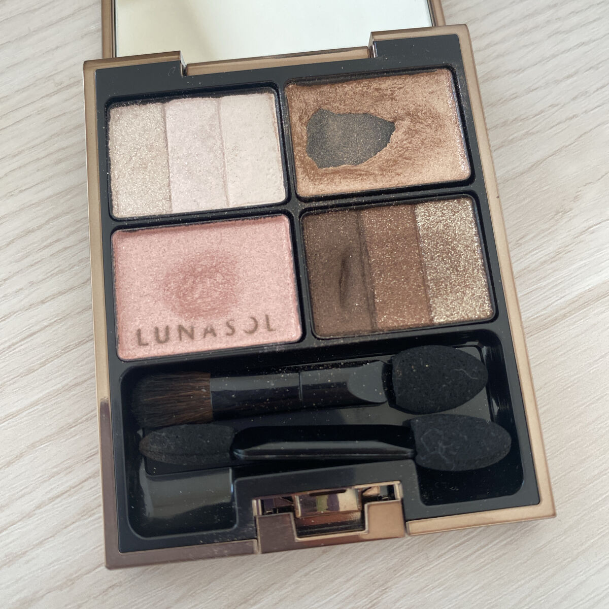 スリーディメンショナルアイズ/LUNASOL/アイシャドウパレットを使ったクチコミ（2枚目）