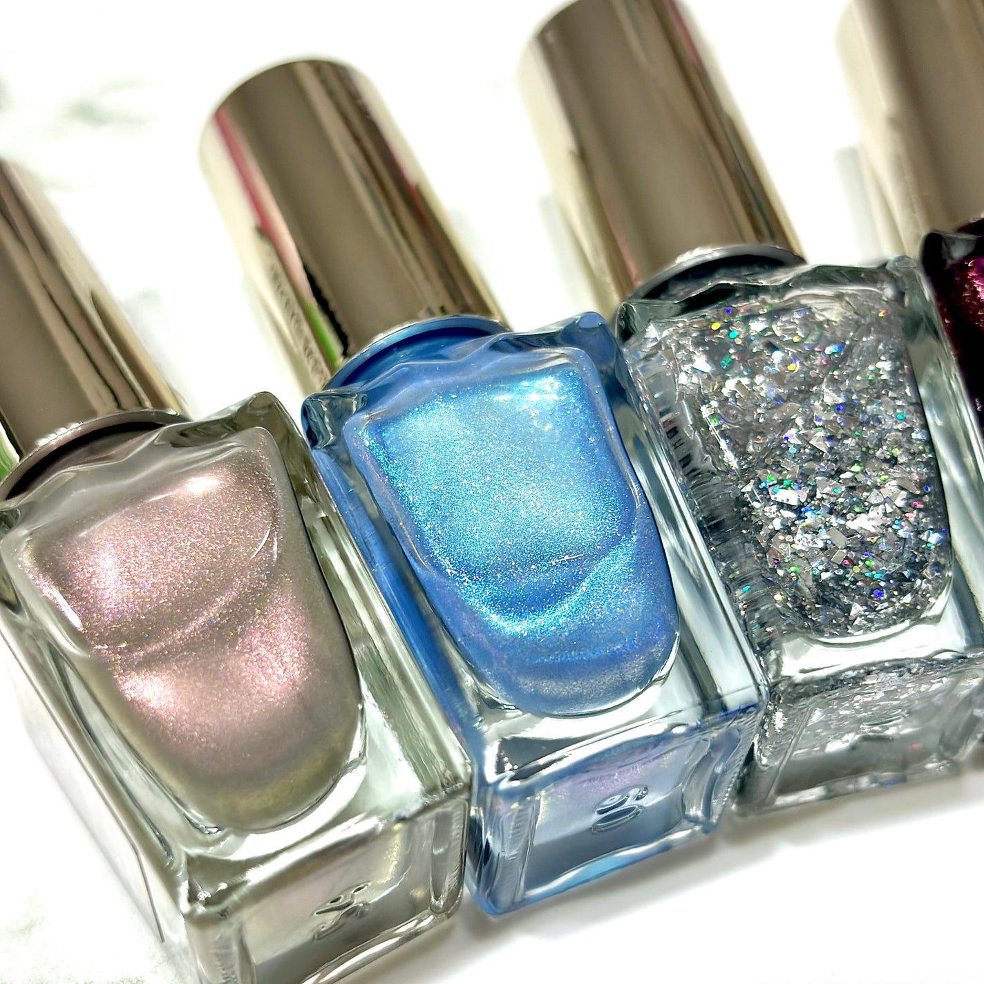 カラフルネイルズ/キャンメイク/マニキュアを使ったクチコミ(4枚目)