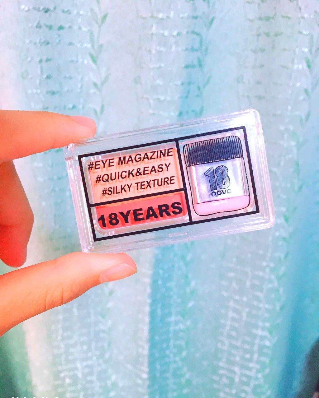 Novoアイシャドウ マガジン 18 イヤーズツートーン/NOVO/アイシャドウパレットを使ったクチコミ（2枚目）