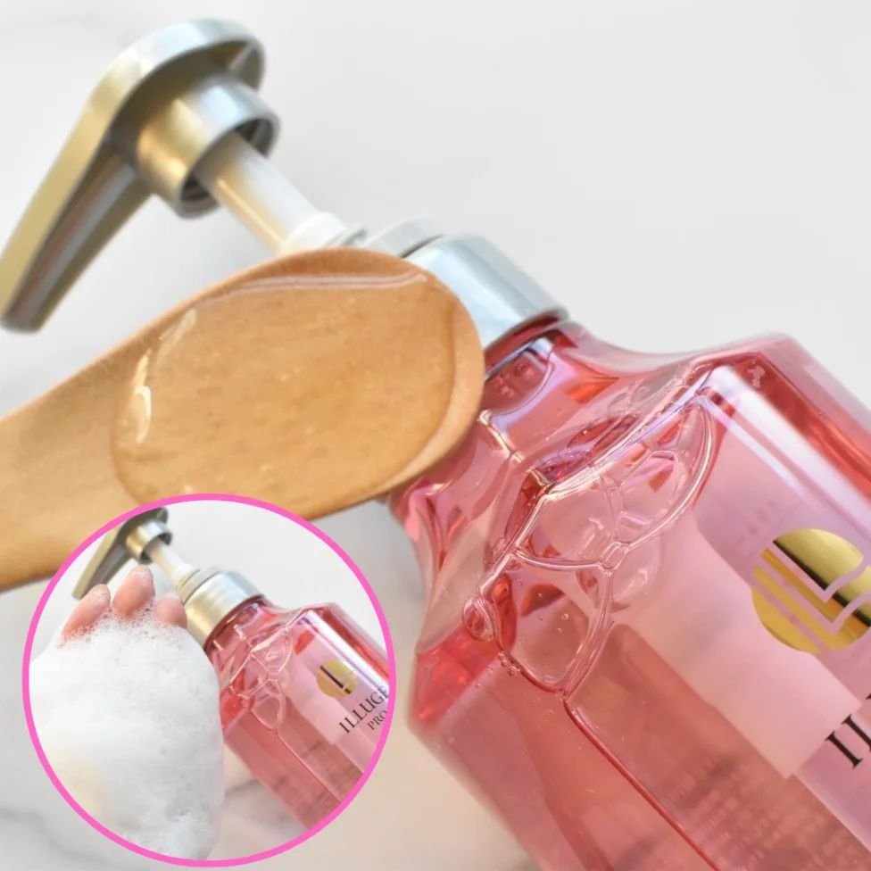 ホーユー ILLUGEのクチコミ「イリュージュ プロ　
スムース　シャンプー／トリートメント

ピンクのボトルのスムースタイプは.....」（2枚目）